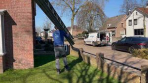 Schoorsteen onderhoud Veghel ladder bus